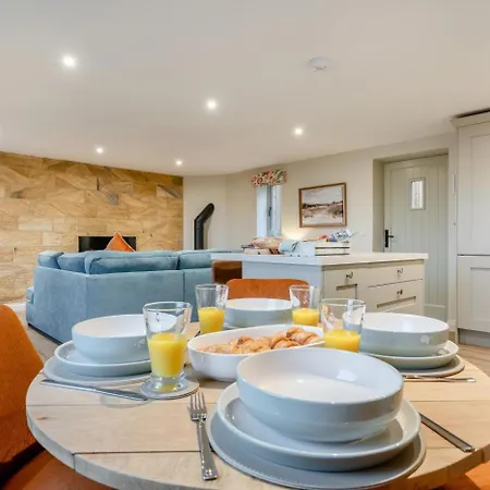 بيت للعطل 2 Bed In Oc-f34013 *