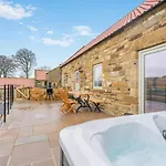 2 Bed In Oc-f34013 Ferienhaus *