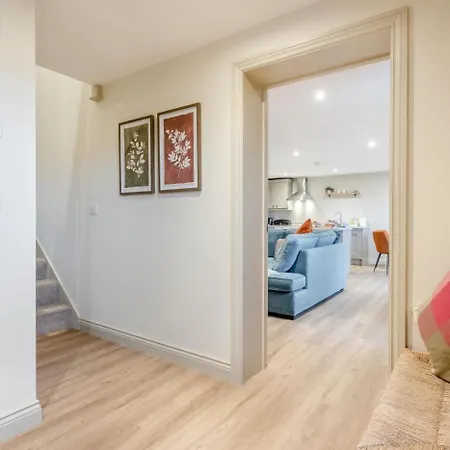 2 Bed In Oc-f34013